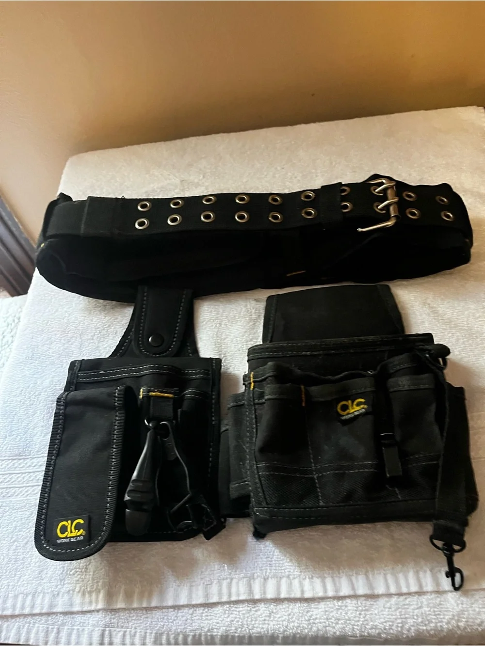 CLC Tool Belt & 2 Tool Pouches